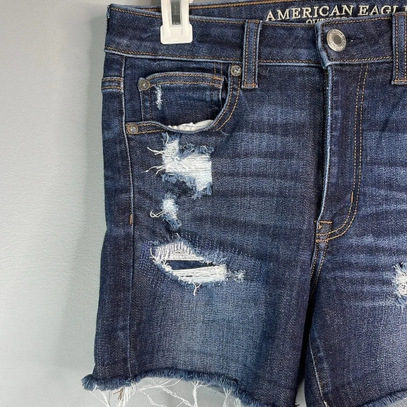 AMERICAN EAGLE Hi-Rise Shortie Shorts Blue Dark Wash Distressed Cutoffs Size 6 - Picture 3 of 11